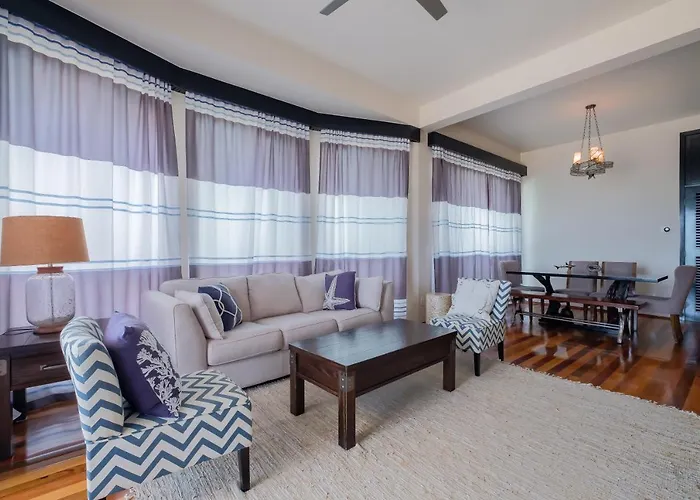 Hotel Diamante Beachfront