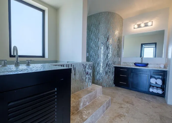 Diamante Beachfront Hotel