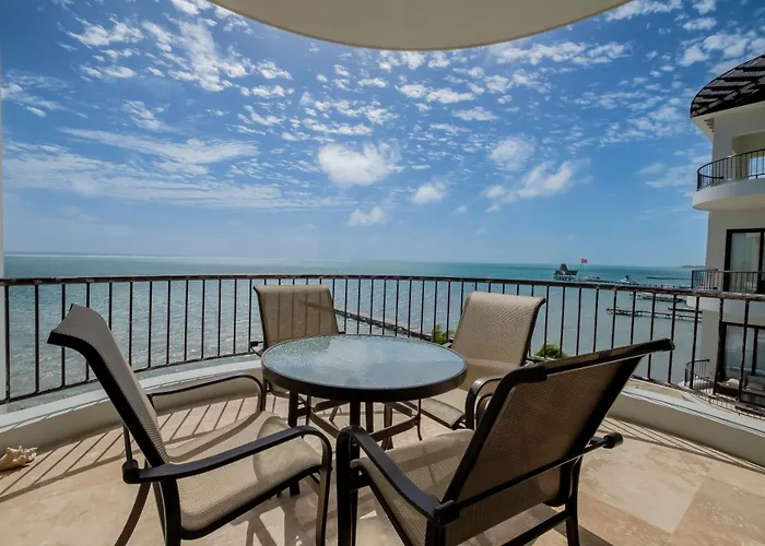 Diamante Beachfront 5* San Pedro (Ambergris Caye)