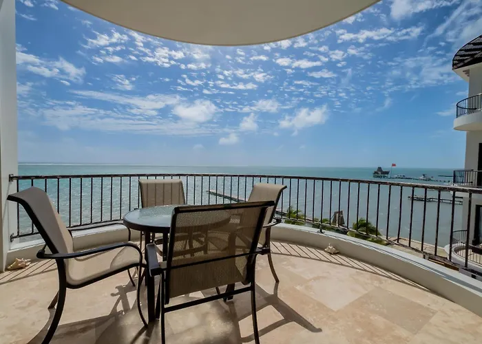 Diamante Beachfront Hotel